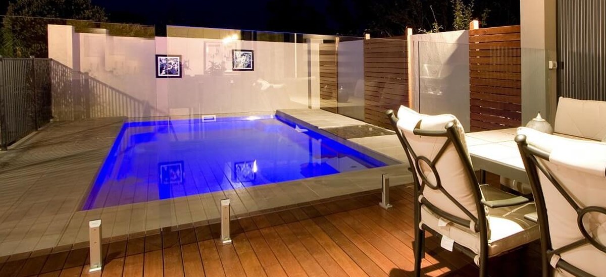 Fit your swimming pool into the backyard